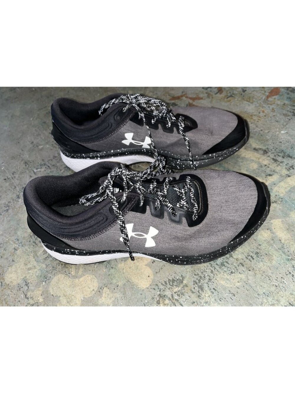 Under Armour Charged Escape Running Shoes Mens Black Gray Athletic Sneaker Sz 8